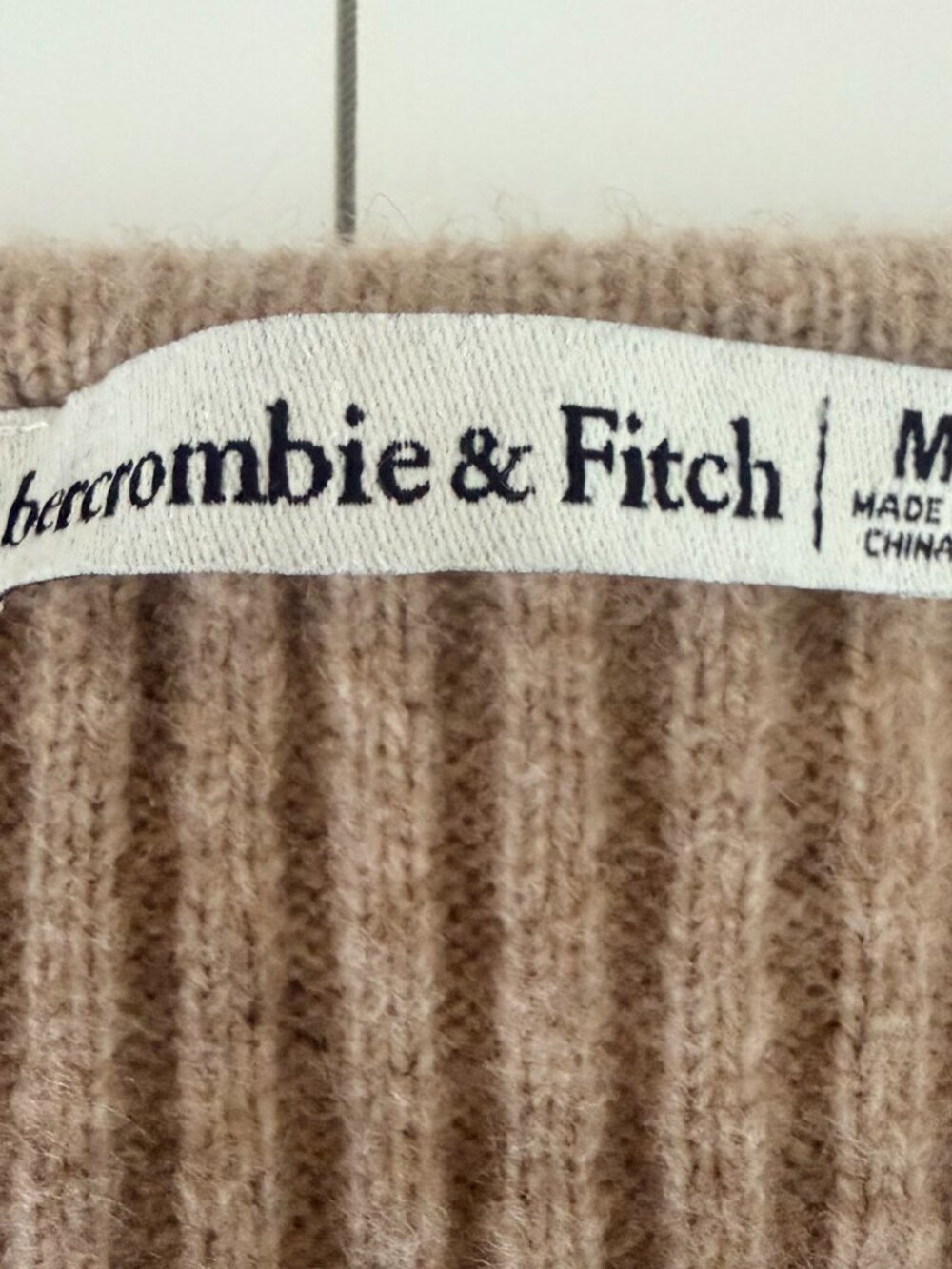 Abercrombie & Fitch Womens Soft Ribbed Cardigan Sweater Tan Y2K Preppy Casual - Picture 6 of 7